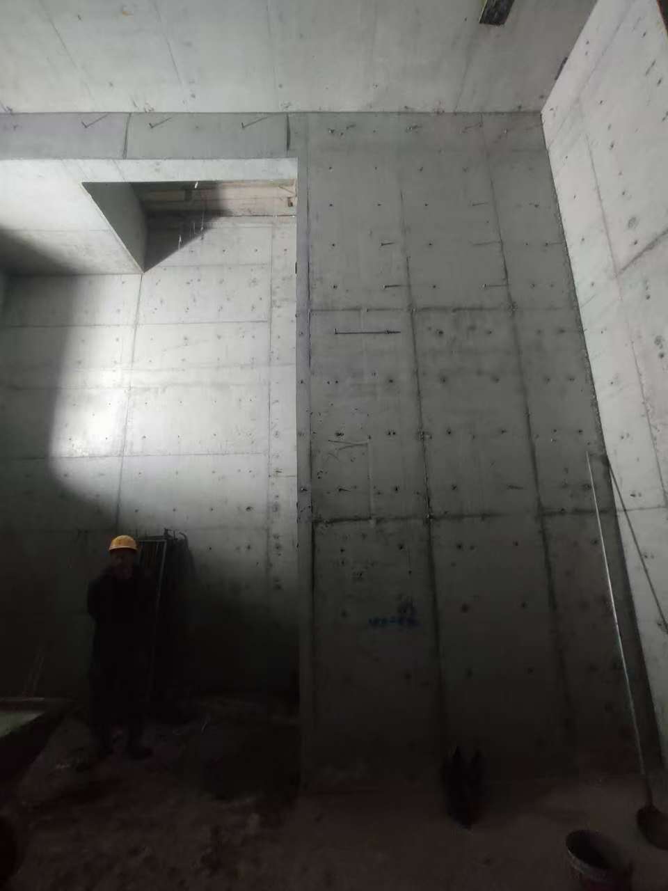 周矶管理区墙上开槽钢筋断了有影响吗
